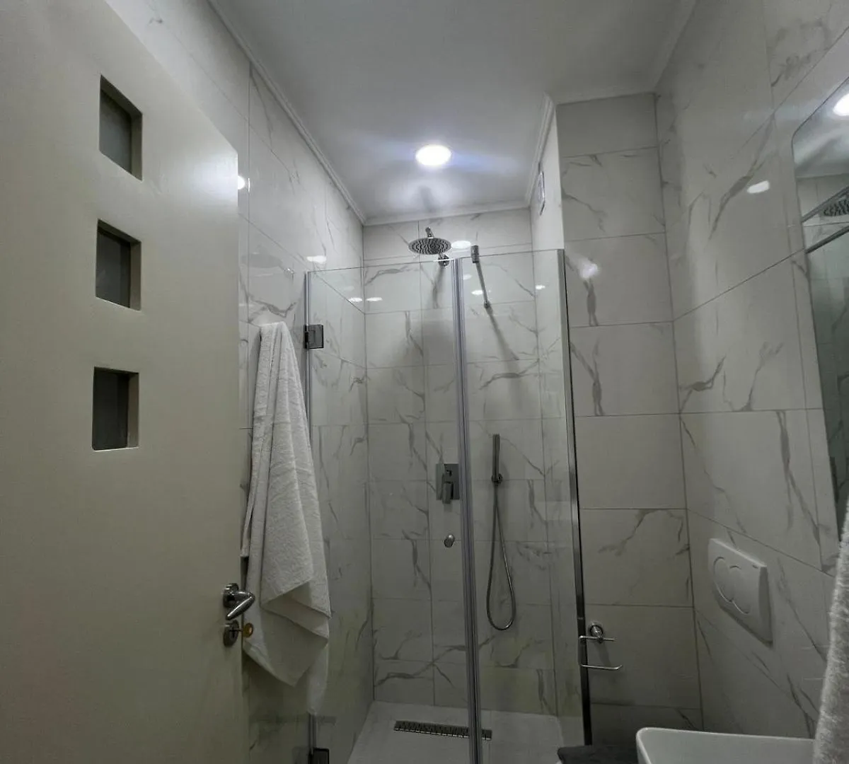 Athina Rooms ヒマラ 0*,  アルバニア