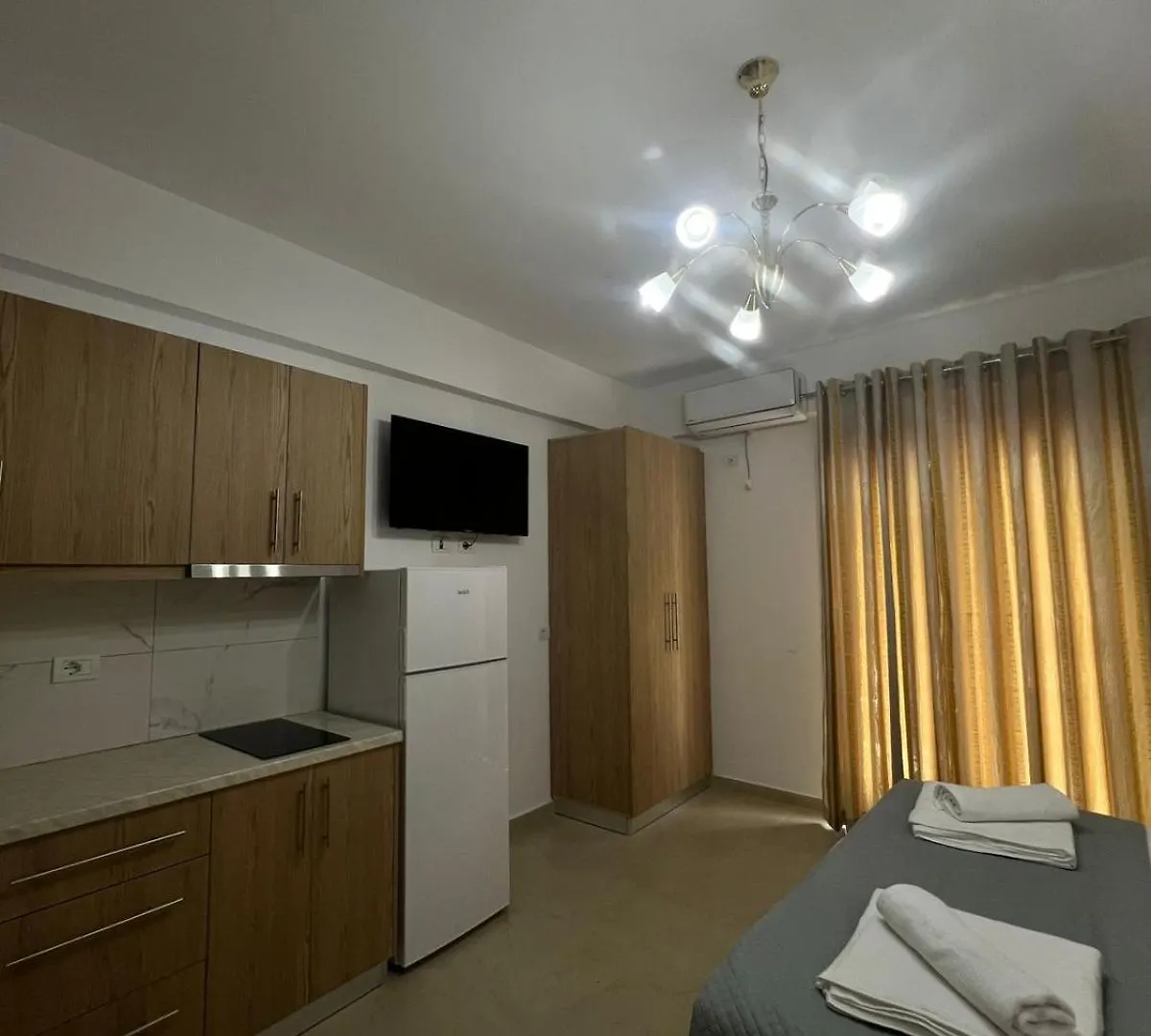 Athina Rooms ヒマラ ゲストハウス